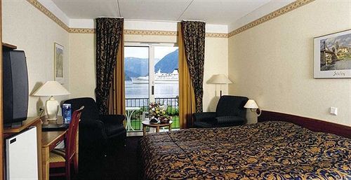 Brakanes Hotell 4*
